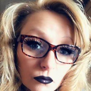 Meet your Posher, Christy